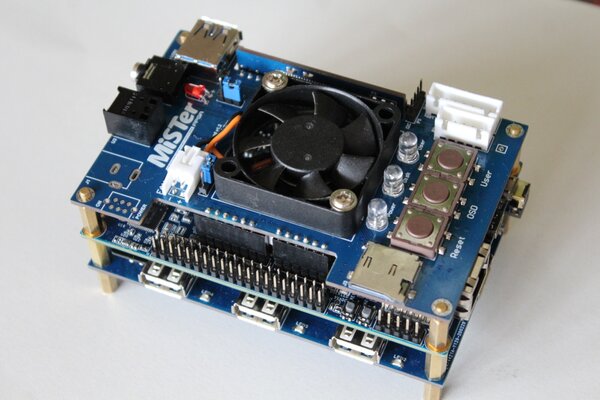 Mister montada con una Terasic DE10-Nano, 64MB SDRAM, USB HUB y Digital I/O board.